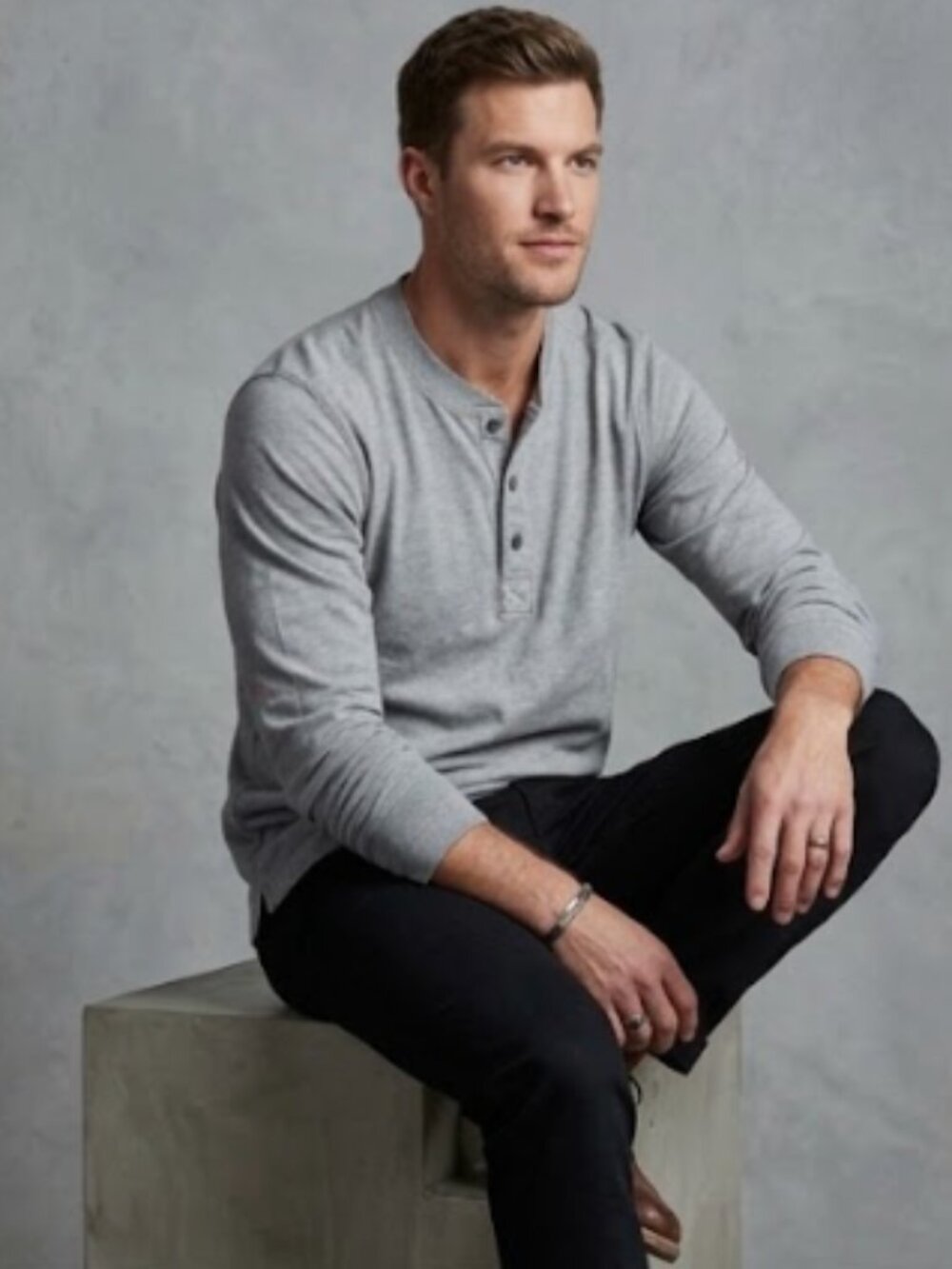 Filson Men's Heather Grey Long Sleeve Henley Shirt – Heavyweight Cotton Knit - Picture 3 of 5